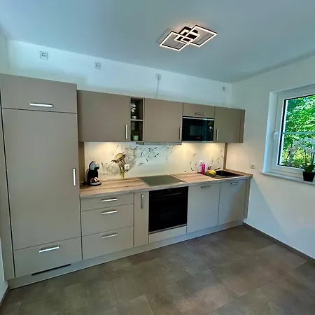 Ferienapartment Mit Garten Im Gruenen شقة *