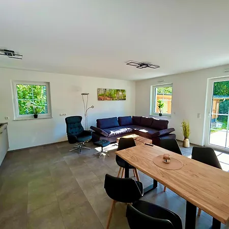 Ferienapartment Mit Garten Im Gruenen شقة *