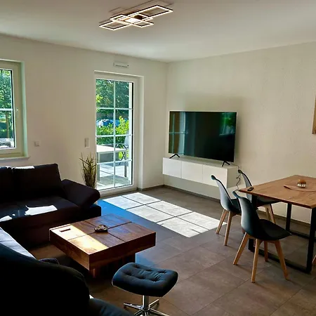 Ferienapartment Mit Garten Im Gruenen * أورانينبورغ